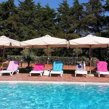 Il Parco Di Nonna Betty Lascari